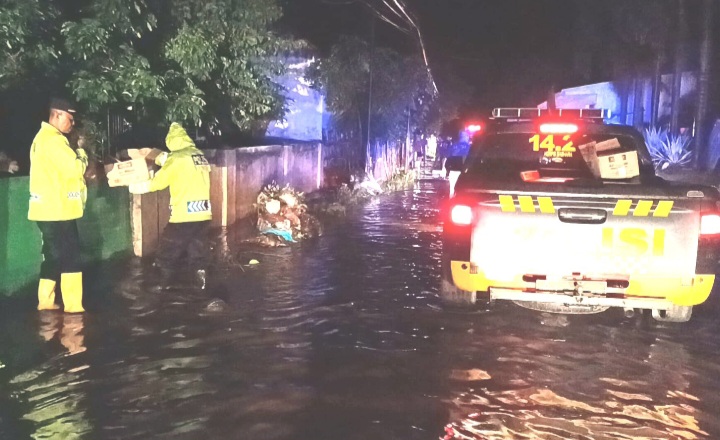 Kondisi banjir di Kec. Dringu, Probolinggo (foto: Ist)