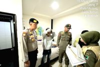 Anggota saat melakukan penertiban (foto : ist)