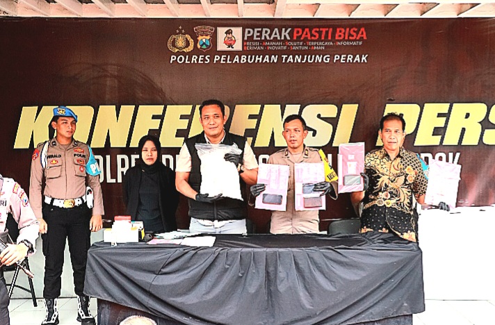Press release Polres Tanjung Perak, Ungkap 17 Kasus Narkoba (foto: ist)
