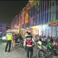Anggota Polsek Gempol saat lakukan Razia  di Gempol 9  (foto: ist)