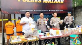 Konferensi Pers Polres Malang, di Desa Ketan Ireng, Prigen, Pasuruan (dok. Harianjatim.id)