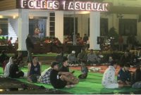 Suasana Nobar di Halaman Polres Pasuruan, Antara Timnas Indonesia vs Korea Selatan (foto:ist)