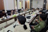 Duta Digital Kabupaten Pasuruan, saat berikan paparan pada DPRD, Kominfo dan DPMD (foto: ist)