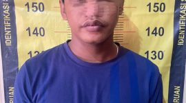 Tersangka NA (27 thn) saat di amankan Satresnarkoba Polres Pasuruan (foto: ist)