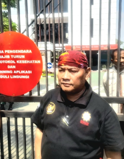Ketua DPP Ormas GAIB, Habib Yusuf,  Saat Sampaikan Aspirasinya Di Kejari Pasuruan (Dok. Harianjatim.id)
