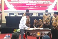Ketua KPU Kabupaten Pasuruan, Zainul Faizin, Tetapkan Perolehan Kursi Partai Politik dan Calon Terpilih Anggota DPRD (dok.Harianjatim.id)