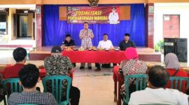 Kepala Bakesbangpol Eddy Supriyanto, saat Sosialisasi di Pecalukan, Prigen. (Dok.Harianjatim.id)