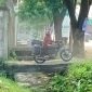 Salah Satu Pelangsir BBM Jenis Pertalite, Saat Beraksi (Dok.Harianjatim.id)