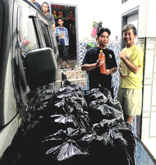 Ratusan botol miras, berhasil diamankan Satresnarkoba Polres Pasuruan, (foto: ist))