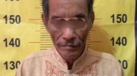 HS (69 thn) pengedar sabu-sabu, asal Rembang, saat diamankan di Mapolres Pasuruan (foto: ist)