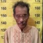 HS (69 thn) pengedar sabu-sabu, asal Rembang, saat diamankan di Mapolres Pasuruan (foto: ist)