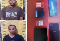 Tersangka DS (29 thn) dan KR (35 thn) warga Desa Dayurejo, Prigen saat diamankan Satresnarkoba Polres Pasuruan (foto: ist)