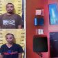 Tersangka DS (29 thn) dan KR (35 thn) warga Desa Dayurejo, Prigen saat diamankan Satresnarkoba Polres Pasuruan (foto: ist)