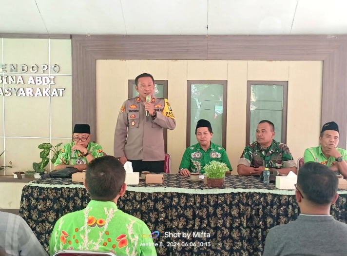 Forkopimcam dan AKD, Sambut Kapolsek Purwosari yang Baru (dok. Harianjatim.id)