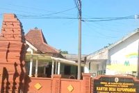 Suasana Balai Desa Kepuhpandak, Kecamatan Kutorejo, Kabupaten Mojokerto (dok. Harianjatim.id)
