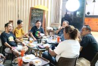 Beberapa Aktivis Berkumpul di Taman Dayu, Soroti Aktifitas Tambang di Kabupaten Pasuruan (Dok. Harianjatim.id)