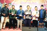 Pembagian hadiah bagi pemenang lomba yang dilaksanakan di Dusun Dayu, Desa Dayurejo, Dalam Dalam memeriahkan Dirgahayu Kemerdekaan RI Ke-79 (Dok. Harianjatim.id)