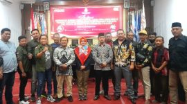 Foto bareng LSM Jawa Pes bersama Anggota Komisioner KPU Kabupaten Pasuruan, saat selesai Audensi (Dok. Harianjatim.id)