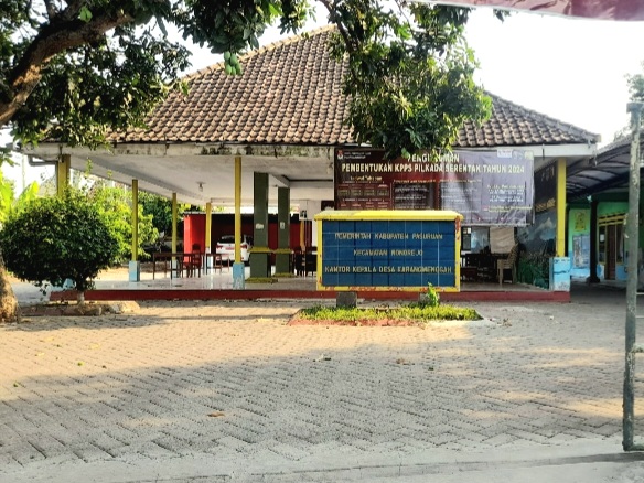 Kondisi Kantor Balai Desa Karangmenggah, Kecamatan Wonorejo, Kabupaten Pasuruan (dok.Harianjatim.id)