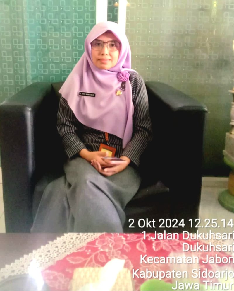 Kepala Sekolah SMPN 1 Jabon, Sidoarjo, Yayuk Dian Mandasari SPd. M.Pd (Dok. Harianjatim.id)
