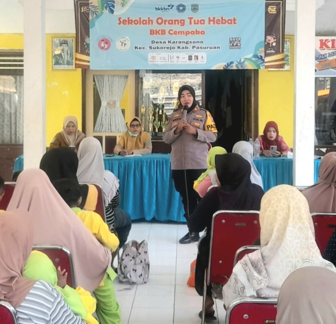 Peserta SOTH BKB Cempaka, Desa Karangsono, antusias dengarkan paparan materi dari Kapolsek Sukorejo, AKP. Marti 