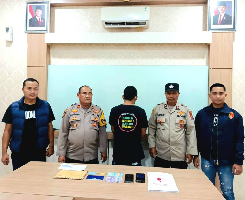 Yosep Purnama, tersangka Judi Online berhasil diamankan Unit Reskrim Polsek Prigen  (foto: ist)
