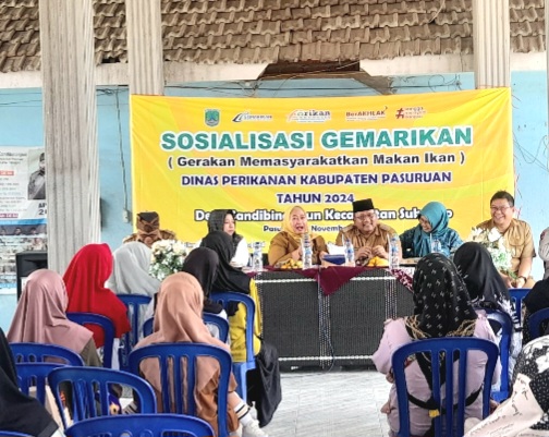 Kepala Dinas Perikanan, Alfi Hasanah Sosialisasikan Gemarikan dihadapan Masyarakat Desa Candibinangun, Kecamatan Sukorejo   (Dok. Harianjatim.id)