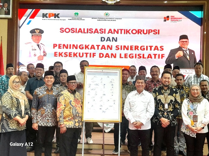 Komitmen bersama, penandatanganan Pakta Integritas, DPRD dan Pemerintah Kabupaten Pasuruan disaksikan oleh KPK RI   (Dok. Harianjatim.id)