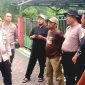Kasat Bimas Polres Sidoarjo, Kompol. Yudhi Prasetyo SH, saat lakukan kunjungan ke Desa Kepatihan, dalam rangka penguatan Ketahanan Pangan, dalam wilayah hukum Polsek Tulangan  (foto: ist)