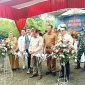 Pemotongan Pita oleh Pj. Bupati Pasuruan, Dr. Nurkholis, sebagai simbolis seremonial di bukanya acara pasar murah di Desa Karangjati Pandaan (Dok. Harianjatim.id)