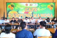LPKSM SAKERA Pasuruan, Saat gelar Konferensi Pers, Wisata Kampung Mangga, Desa Oro-oro Ombo Kulon, Kecamatan Rembang, Kabupaten Pasuruan (Dok.Harianjatim.id)