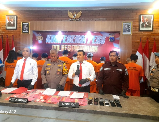 Konferensi Pers, Satresnarkoba Polres Pasuruan, Ungkap Kasus Penyalahgunaan narkotika (Dok.Harianjatim.id)