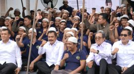 Menteri Imigrasi dan Pemasyarakatan (Imipas), Agus Andrianto, saat makan bersama Warga Binaan di Rumah Tahanan Negara (Rutan) Kelas I Cipinang  (foto : ist)