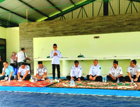 Wakil Bupati Pasuruan, Shobih Asrori dalam peringatan Hari Peduli Sampah Nasional, di TPA Wonokerto Rembang (Dok. Harianjatim.id)