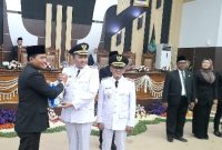Sertijab antara Bupati dan Wakil Bupati Kabupaten Pasuruan Terpilih Rusdi Sutejo dan Gus Shobih Asrori bersama Purna tugas Pj. Bupati Dr. Nurkholis (Dok.Harianjatim.id)