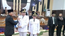 Sertijab antara Bupati dan Wakil Bupati Kabupaten Pasuruan Terpilih Rusdi Sutejo dan Gus Shobih Asrori bersama Purna tugas Pj. Bupati Dr. Nurkholis (Dok.Harianjatim.id)