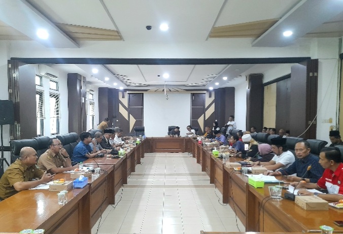 GERTAK saat menggelar audensi bersama DPRD Kabupaten Pasuruan, khususnya Pansus TJSL dan Pokja 1 (Dok. Harianjatim.id)