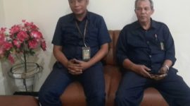 Panitera Muda Hukum, Dedi Kurniawan didampingi Panitera Muda Gugatan Pengadilan Agama Bangil, saat di konfirmasi awak media ( Dok. Harianjatim.id)