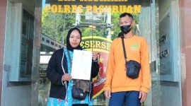 Indah Novitasari (40)korban penganiayaan oleh atasannya resmi laporkan ke Polres Pasuruan (Dok. Harianjatim.id)