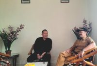 Ketua DPD Jatim LSM Penjara Indonesia Zainul Abidin dan Kades Wonosari Kecamatan Tutur Saat Koordinasi (Dok. Harianjatim.id)