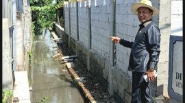 H. Misto Leo Faisal saat sidak bangunan liar di Winongan  (Dok. Harianjatim.id)
