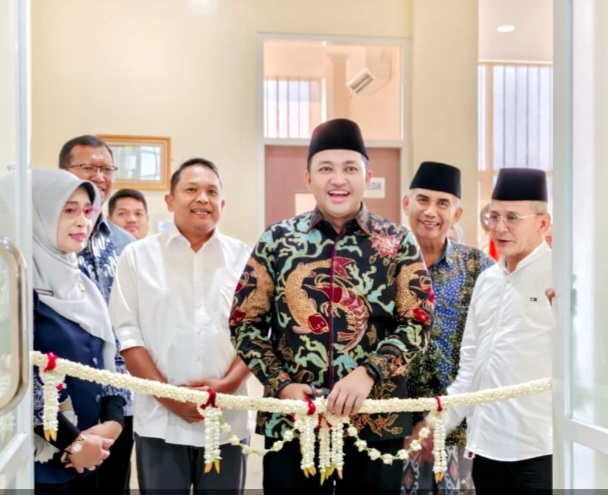 Mas Rusdi Resmikan Ruang Rawat Inap RSUD Grati  (foto :ist)
