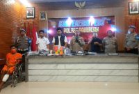 Konferensi Pers Polres Pasuruan, Ungkap Kasus Pengancaman dengan Senjata tajam dan pelemparan bondet di Pasrepan (Dok. Harianjatim.id)