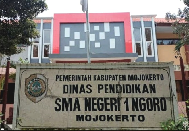 Foto nampak depan SMAN 1Ngoro kabupaten mojokerto (foto.sail)