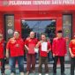 Pengurus PAC PDI Perjuangan saat melaporkan kasus dugaan penyalahgunaan dana Banpol ke Kejari Kabupaten Pasuruan (foto : ist)