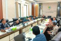 Pansus Real Estate DPRD Kabupaten Pasuruan saat hearing dengan PT. SSP (Dok.Harianjatim.id)