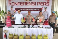 Polres Pasuruan Gelar Press Release, ungkap kasus pengoplosan Gas LPG bersubsidi (foto :ist)