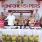 Polres Pasuruan Gelar Press Release, ungkap kasus pengoplosan Gas LPG bersubsidi (foto :ist)