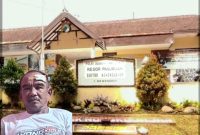 Foto : Polsek Nongkojajar dan Korban Penganiayaan (Latipan 62 tahun)