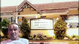 Foto : Polsek Nongkojajar dan Korban Penganiayaan (Latipan 62 tahun)